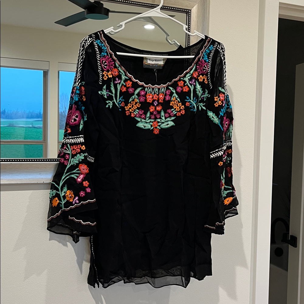 Vintage Collection Springtime Floral Tunic - Picture 3 of 11